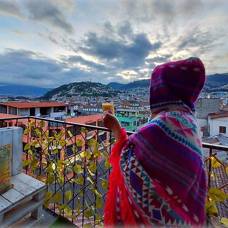 Hostal La Casa Tolena Quito - Ecuador Hotel Eksteriør billede