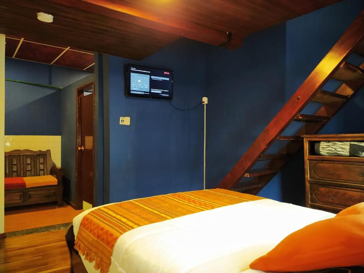 Hostal La Casa Tolena Quito - Ecuador Hotel Eksteriør billede