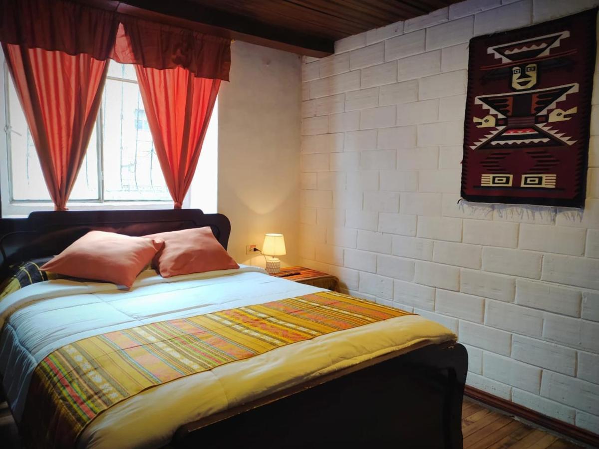 Hostal La Casa Tolena Quito - Ecuador Hotel Eksteriør billede