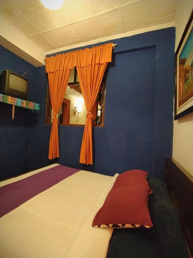 Hostal La Casa Tolena Quito - Ecuador Hotel Eksteriør billede