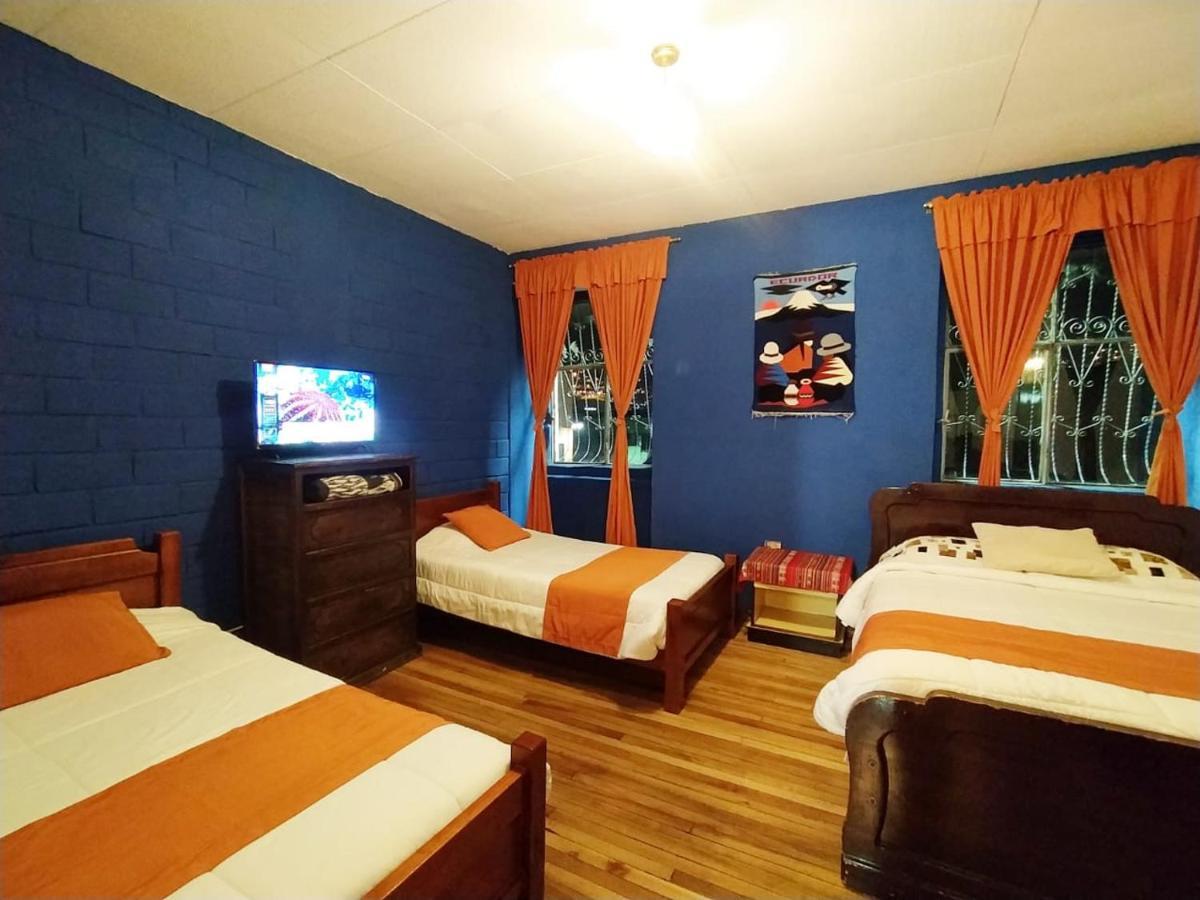 Hostal La Casa Tolena Quito - Ecuador Hotel Eksteriør billede
