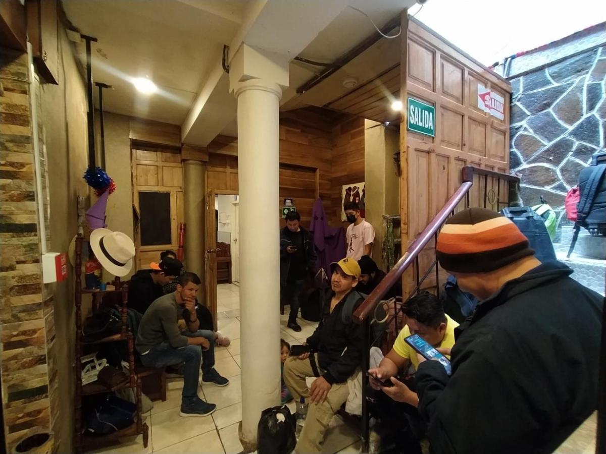 Hostal La Casa Tolena Quito - Ecuador Hotel Eksteriør billede