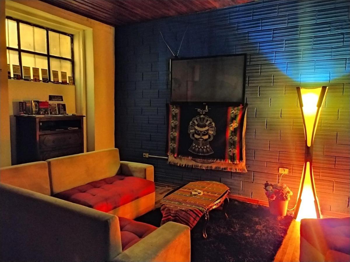 Hostal La Casa Tolena Quito - Ecuador Hotel Eksteriør billede