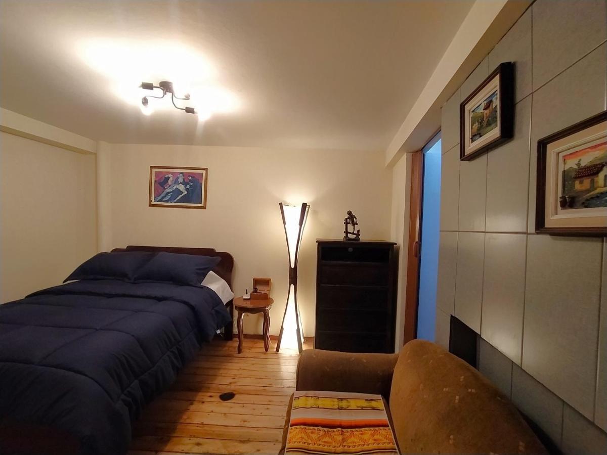 Hostal La Casa Tolena Quito - Ecuador Hotel Eksteriør billede